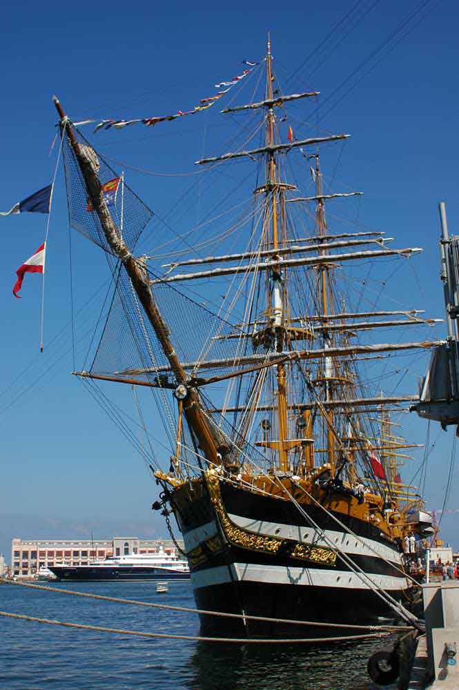 19 - Barcelona - puerto - velero Americo Vespucci.jpg